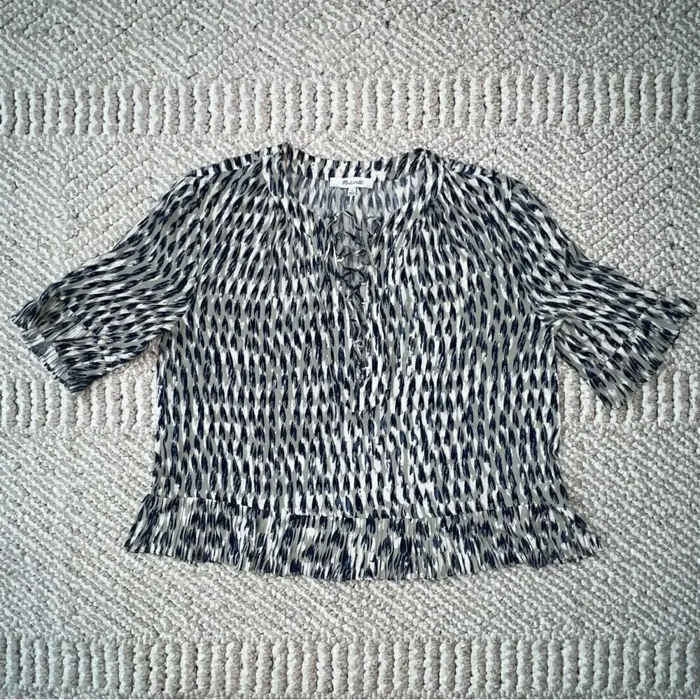 Madewell Sunpleat Lace-Up Top w/Painted Feathers - Sz S